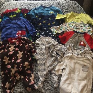 One Pieces - Bundle of 12 Baby boy footies One Pieces - Bundle of 12 Baby boy footies